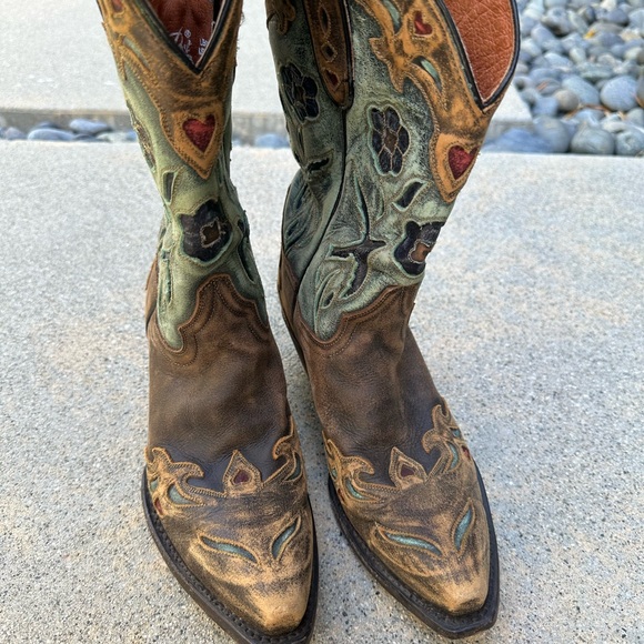Uniquely Stitched distresed Cowboy Boot Mid-calf - Picture 7 of 9